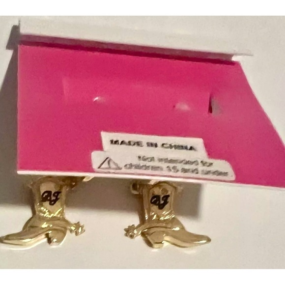 Betsey Johnson Cowboy Boot Enamel Huggie Hoop Earrings PINK NWT - Picture 6 of 7